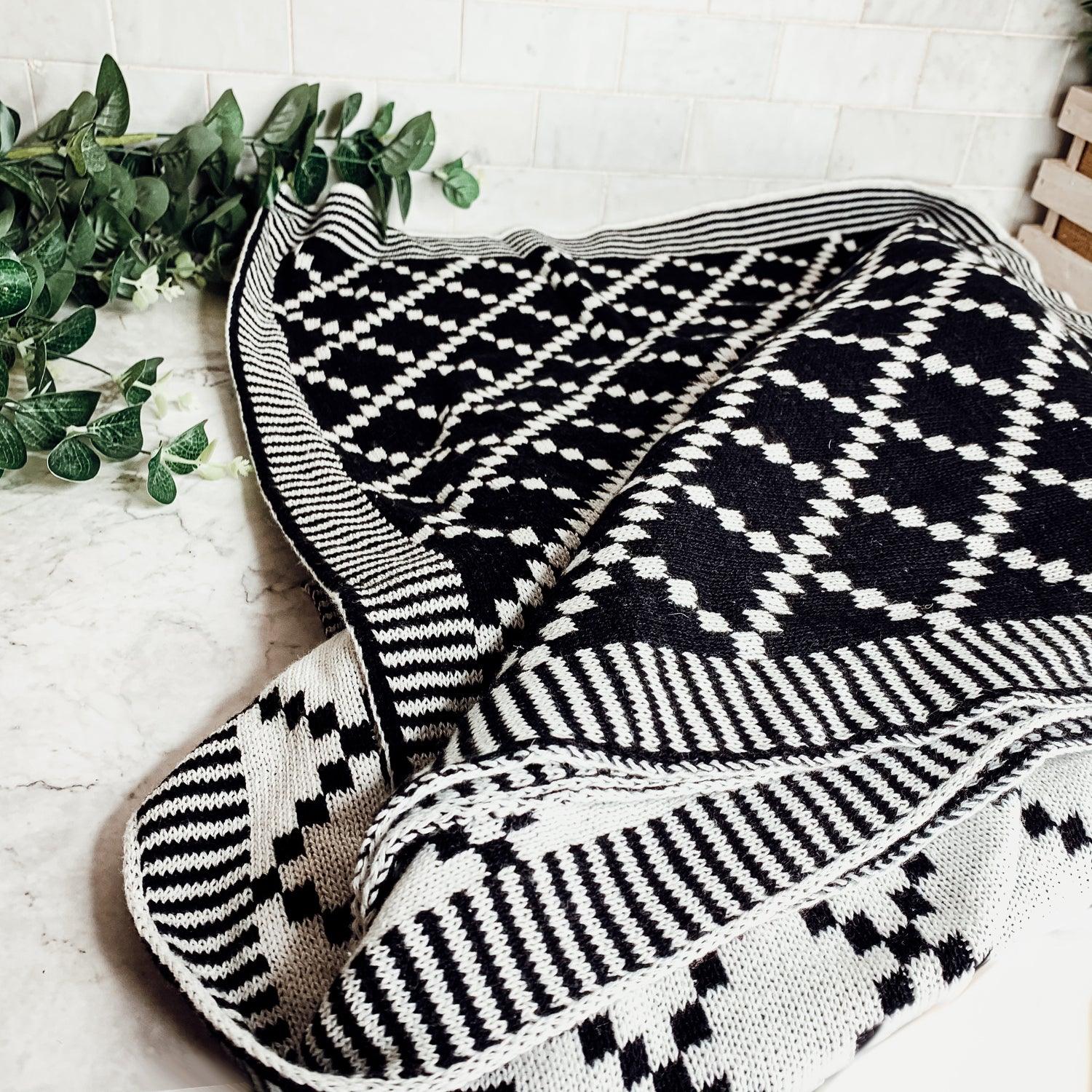 Geo Cotton Throw