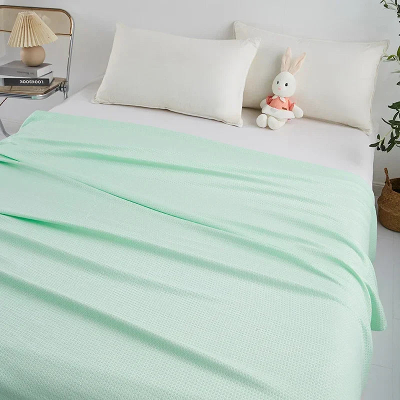 DecorBites™ Bamboo Fiber Cooling Summer Blanket: Lightweight Diamond Quilt Duvet